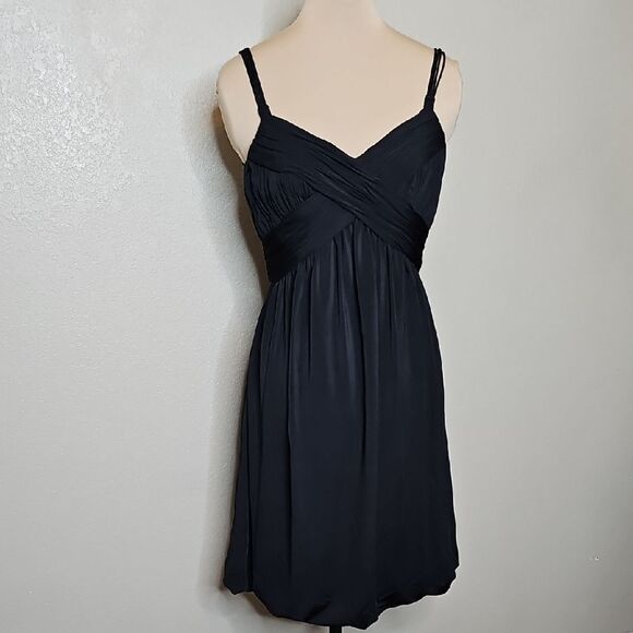 Adrianna Papell Dresses & Skirts - Adrianna Papell 6 Bubble Hem Black Cocktail Dress